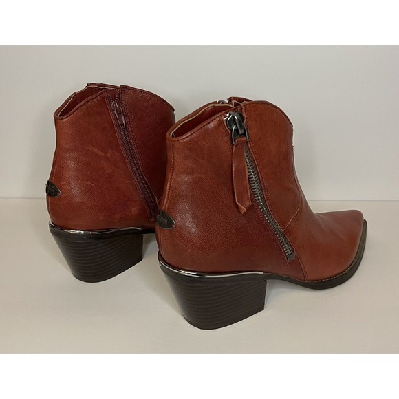 Guess WomenNalony Dark Red Western Booties 9.5 Medium Mid Block Heel Pre owned. - Picture 6 of 12